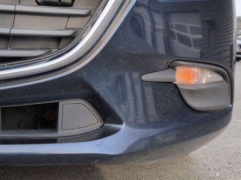 Used 2017 MAZDA MAZDA3 Touring image 11