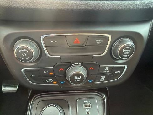 Used 2020 Jeep Compass Limited AWD/4WD image 19