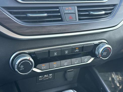 Certified 2024 Nissan Altima 2.5 SV image 15