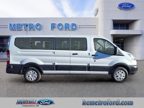Used 2019 Ford Transit 350 XLT image 2