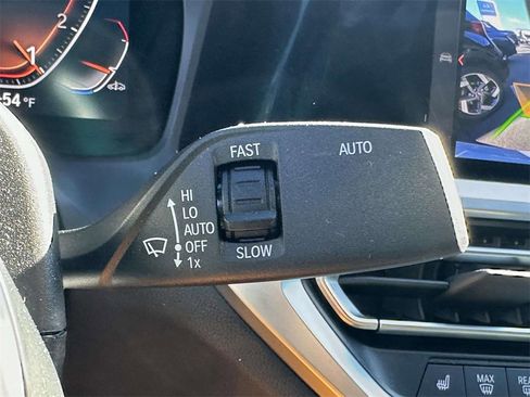 Used 2022 BMW 330i xDrive Sedan w/ M Sport Package image 31