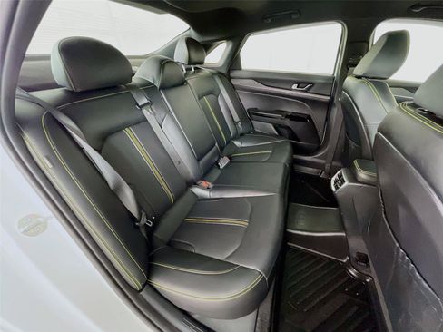 Used 2025 Kia K5 GT image 32