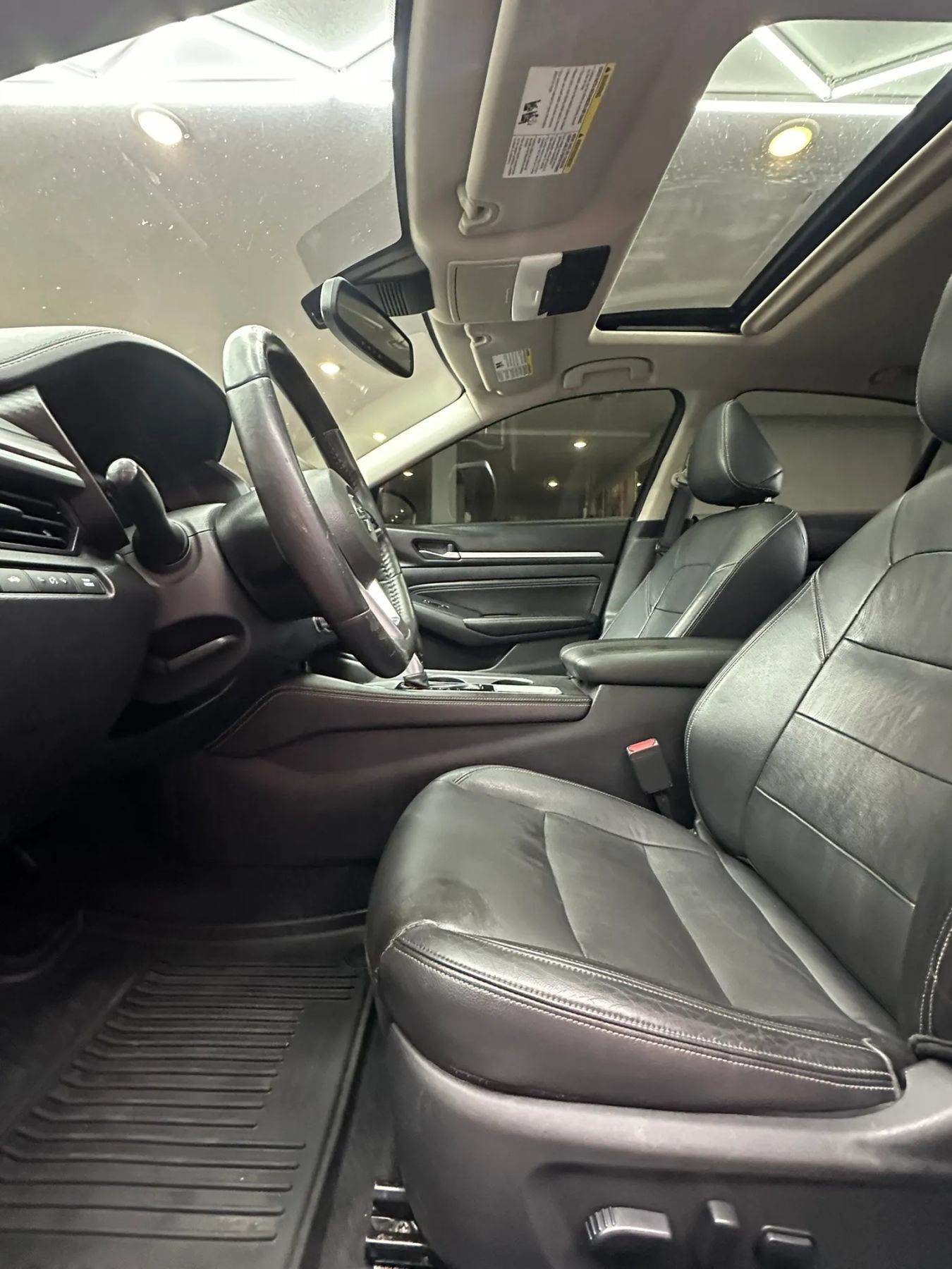 Used 2019 Nissan Altima 2.5 Platinum FWD image 11