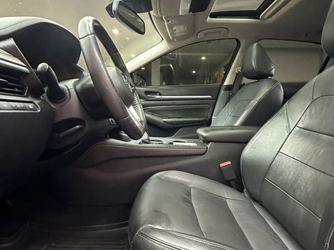 Used 2019 Nissan Altima 2.5 Platinum FWD image 11