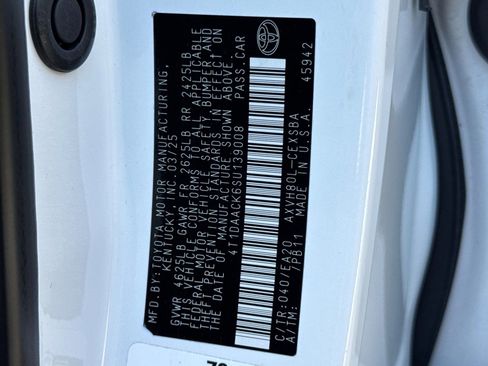 Used 2025 Toyota Camry SE FWD image 29
