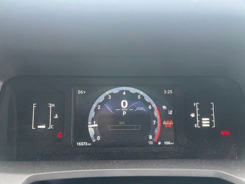 Used 2025 Toyota Tacoma SR5 AWD/4WD image 12