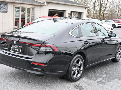 Used 2023 Honda Accord EX image 11