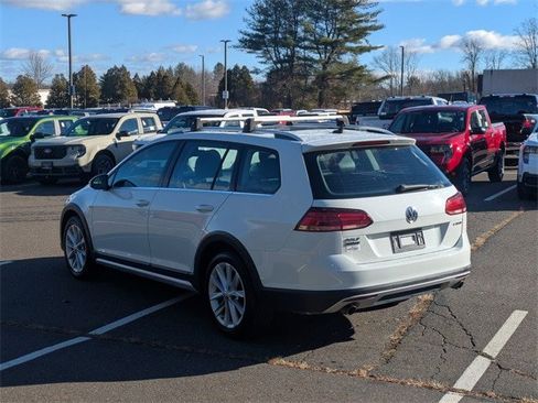 Used 2019 Volkswagen Golf Alltrack SE image 5