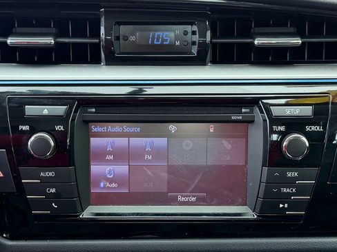 Used 2014 Toyota Corolla S image 23