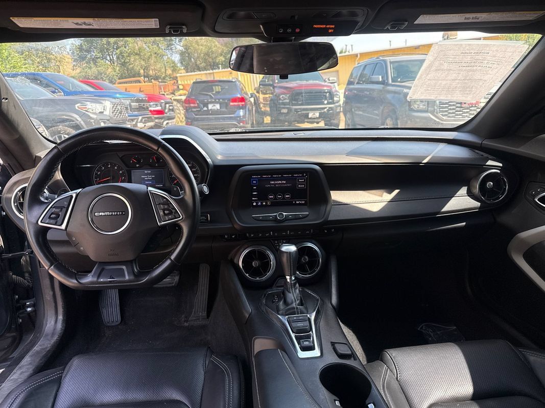 Used 2020 Chevrolet Camaro LT RWD image 11