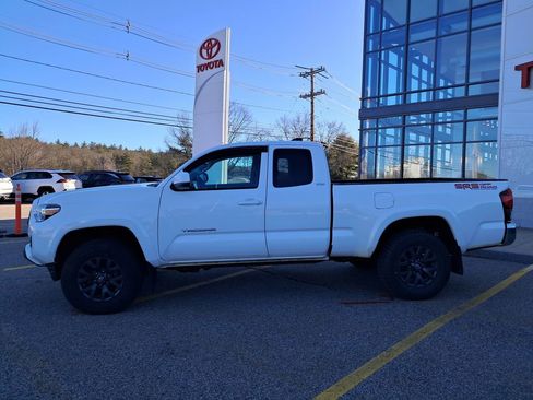 Used 2021 Toyota Tacoma SR5 image 2