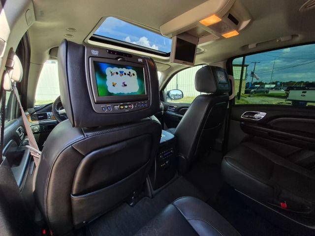 Used 2013 Cadillac Escalade Platinum AWD/4WD image 10