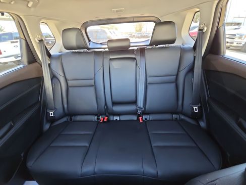 Used 2021 Nissan Rogue SV w/ Premium Package image 21