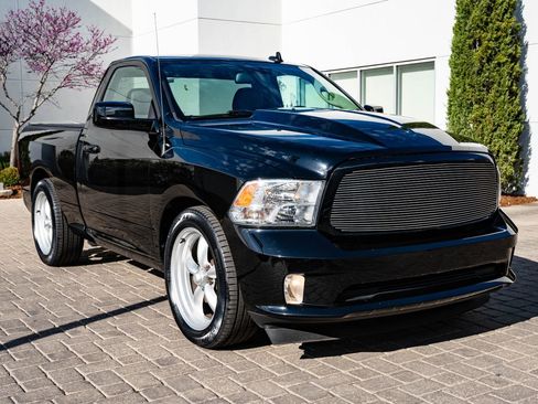 Used 2021 RAM 1500 Express w/ Express Value Package AWD/4WD image 12