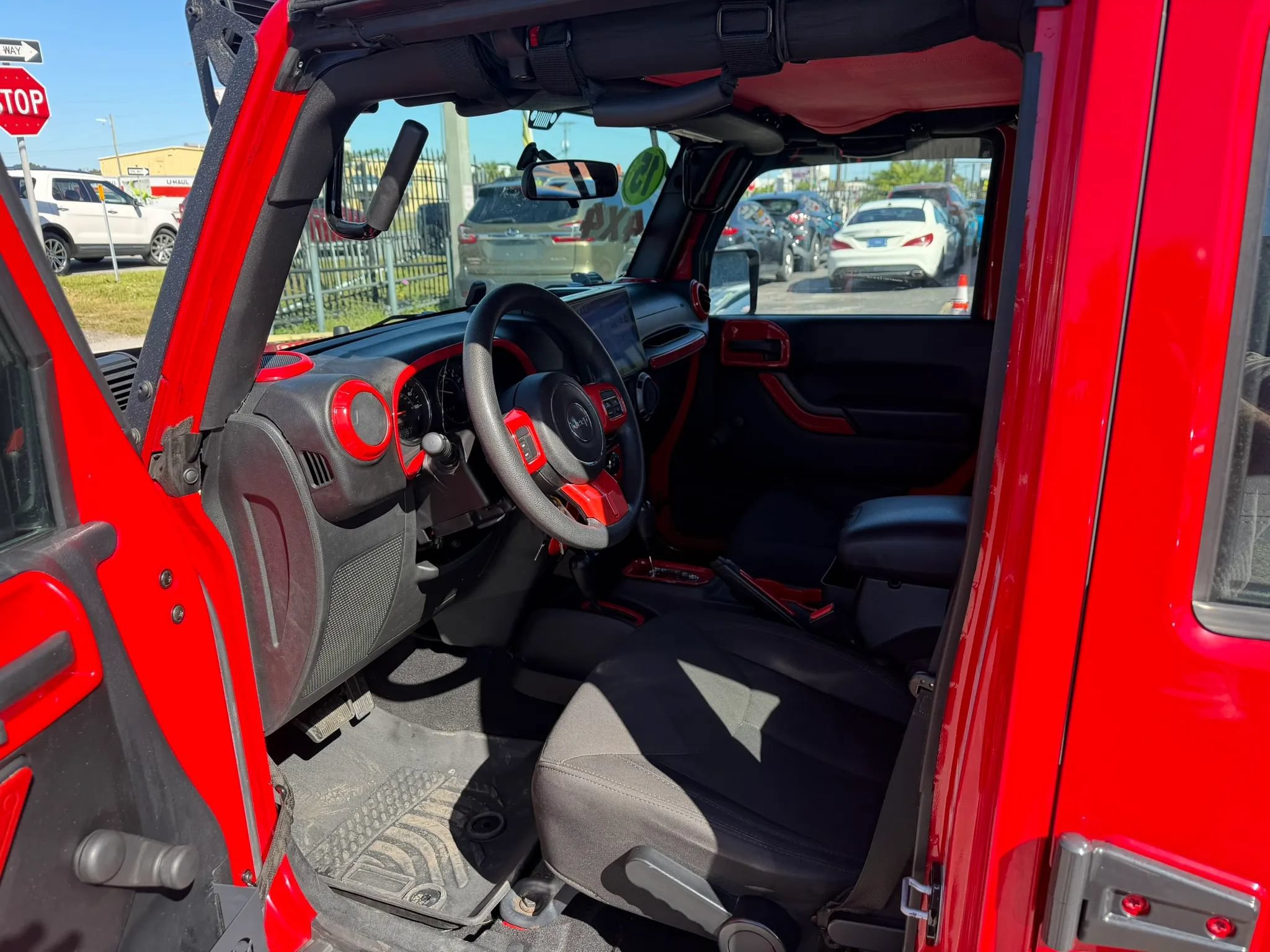Used 2015 Jeep Wrangler Unlimited Sport AWD/4WD image 8