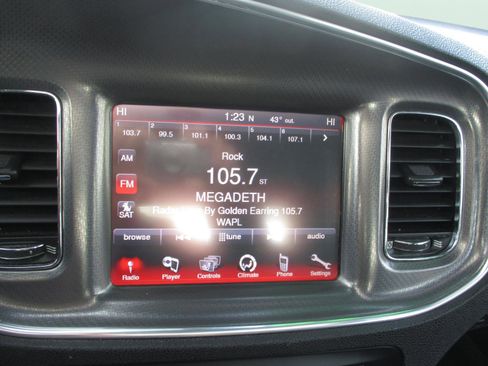 Used 2014 Dodge Charger R/T image 18