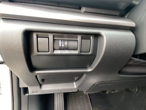 Certified 2025 Subaru Impreza 2.0i AWD/4WD image 30