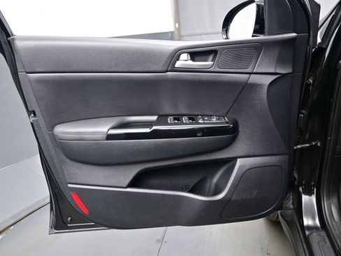 Used 2020 Kia Sportage EX image 9