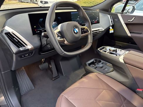 Used 2026 BMW iX xDrive45 image 11