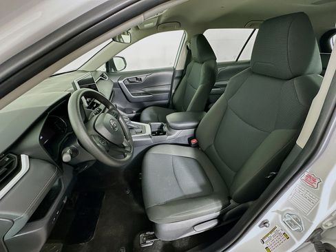 Used 2024 Toyota RAV4 LE image 13