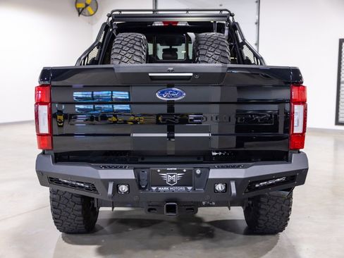 Used 2022 Ford F250 Lariat w/ Lariat Ultimate Package AWD/4WD image 8