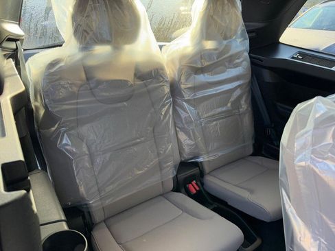 New 2026 Volvo XC90 B6 Plus w/ Protection Package Premier image 5