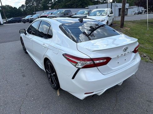 Used 2018 Toyota Camry XSE FWD image 11