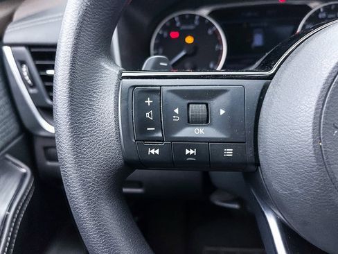 Used 2021 Nissan Rogue S image 26