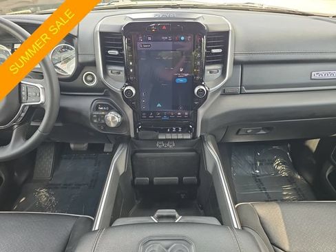 Used 2025 RAM 1500 Laramie AWD/4WD image 11