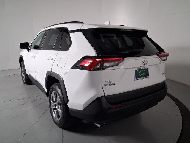 Used 2025 Toyota RAV4 XLE FWD image 6