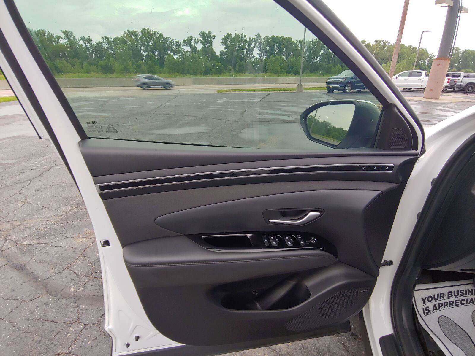 Used 2023 Hyundai Tucson Limited AWD/4WD image 11