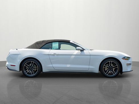 Used 2022 Ford Mustang Premium RWD image 8