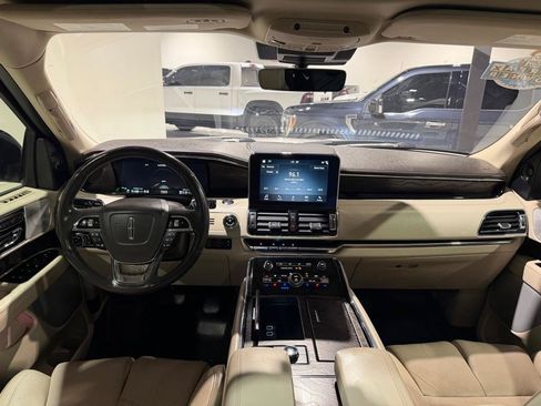 Used 2019 Lincoln Navigator L Reserve AWD/4WD image 23