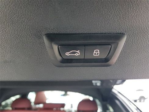 Used 2024 BMW X4 xDrive30i w/ Premium Package image 13