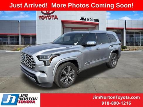 Used 2023 Toyota Sequoia Capstone AWD/4WD image 4