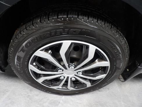 Used 2019 Nissan Versa S Plus image 22