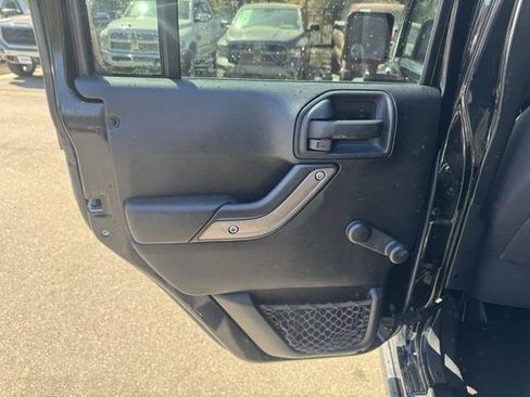 Used 2013 Jeep Wrangler Unlimited Sport image 17