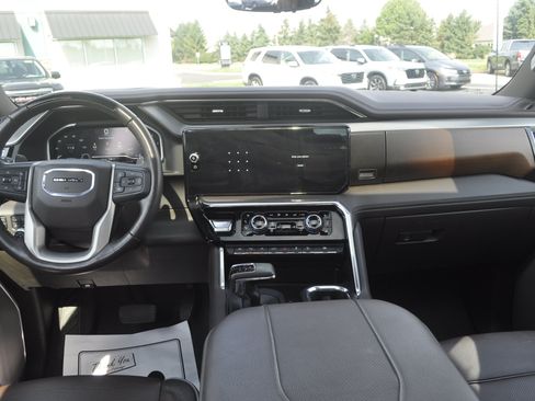 Used 2023 GMC Sierra 1500 Denali AWD/4WD image 13