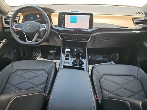 Used 2024 Volkswagen Atlas SE FWD image 10