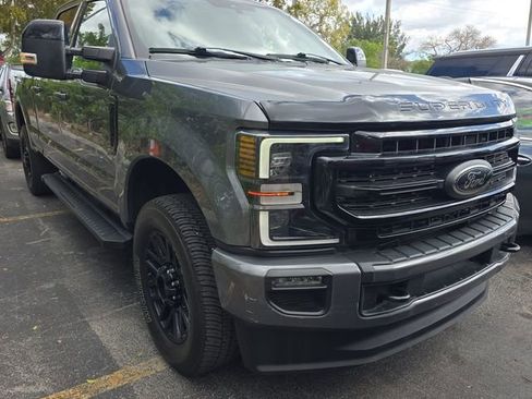Used 2022 Ford F250 Lariat w/ Black Appearance Package AWD/4WD image 4