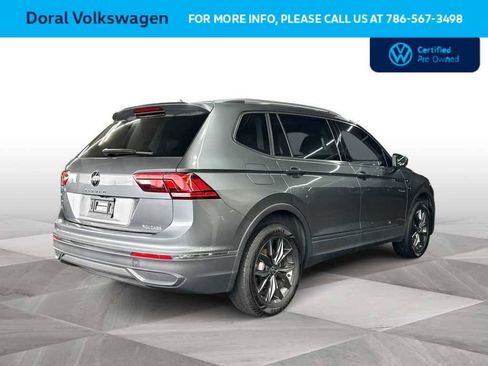 Used 2023 Volkswagen Tiguan SE w/ Panoramic Sunroof Package FWD image 8