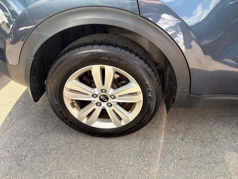 Used 2017 Kia Sportage LX AWD/4WD image 6