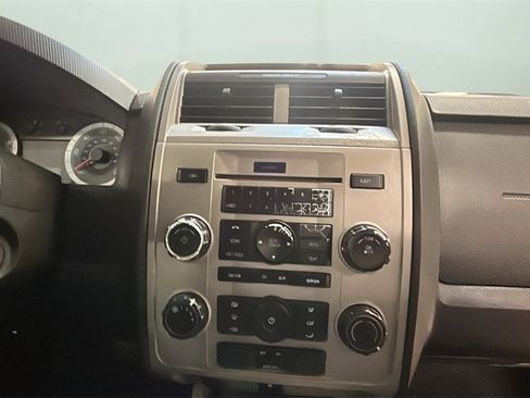 Used 2009 Ford Escape XLT image 11