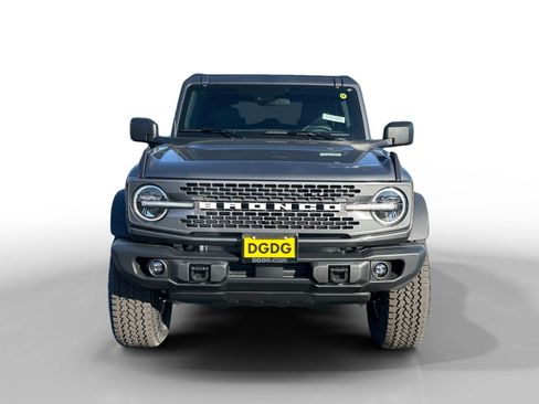 New 2025 Ford Bronco Badlands w/ Sasquatch Package image 8