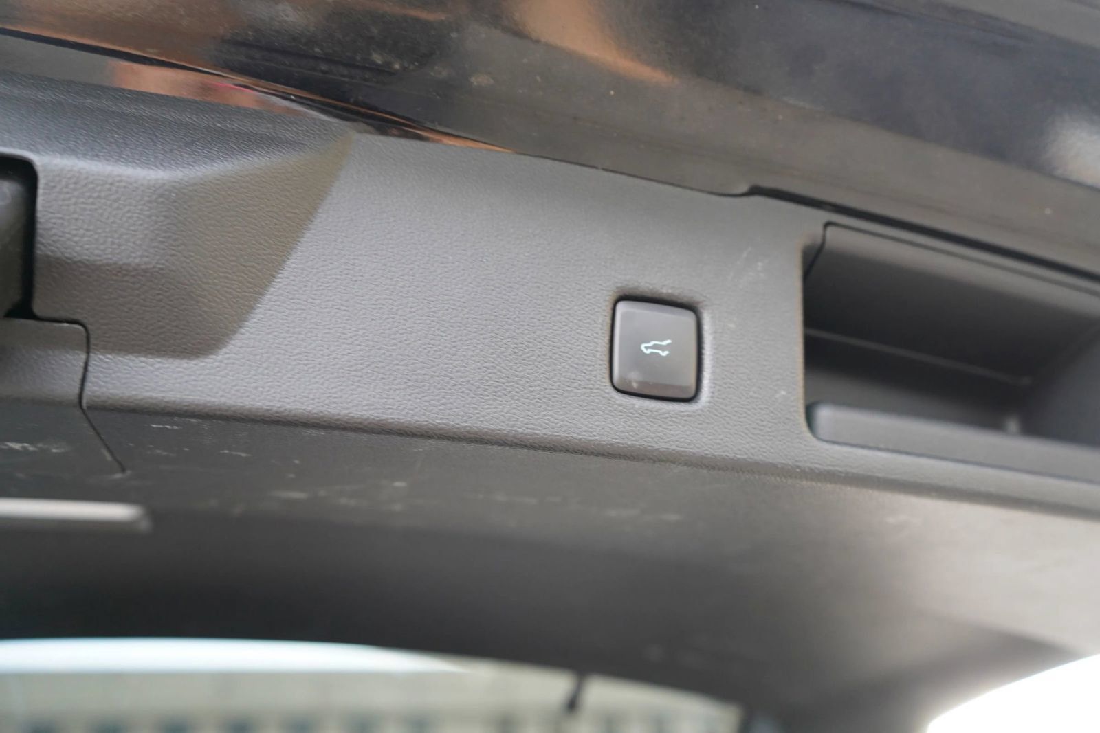 Used 2022 Ford Escape SEL FWD image 25