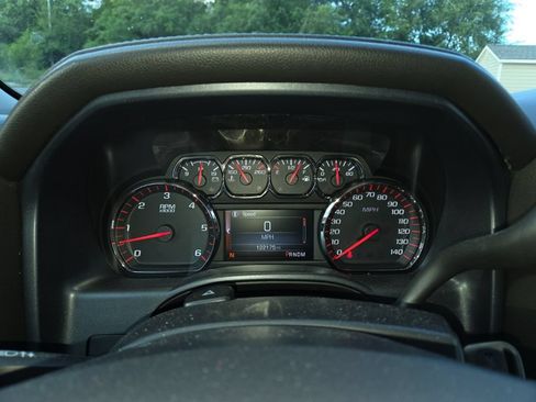 Used 2015 GMC Sierra 1500 SLE w/ SLE Value Package RWD image 9