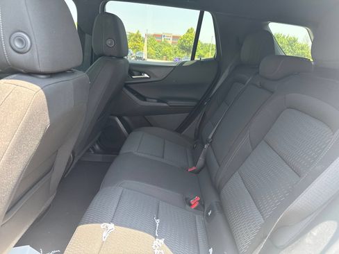 Used 2026 Chevrolet Equinox LT FWD image 10