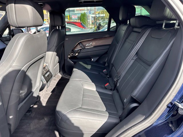 Used 2023 Land Rover Range Rover Sport SE AWD/4WD image 23