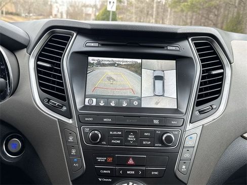 Used 2018 Hyundai Santa Fe Limited image 25