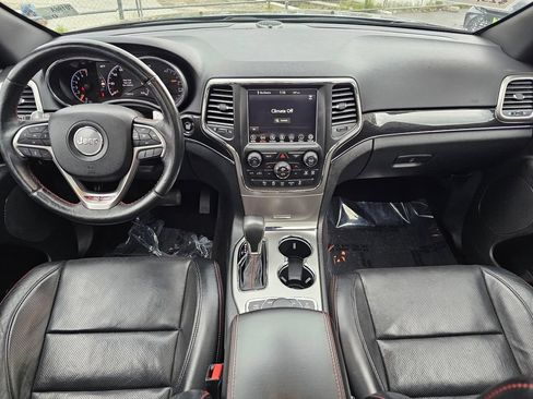 Used 2018 Jeep Grand Cherokee Trailhawk w/ Trailhawk Luxury Group AWD/4WD image 17